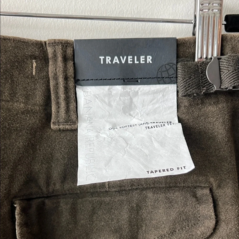 Banana Republic Men's Travelers Cargo Pants Olive Green